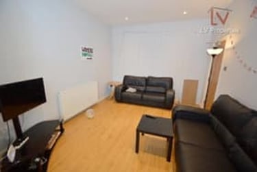 4 bed house, South Parade, Headingley, Leeds, LS63LF - Image 2