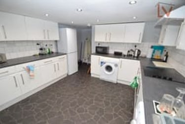 4 bed house, Ashville Terrace, Hyde Park, Leeds, LS61LZ - Image 3