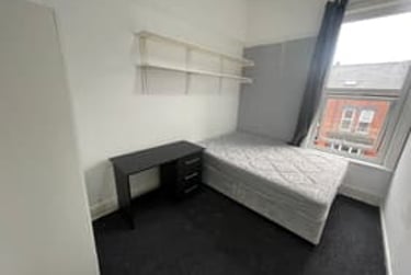 6 bed house, Regent Park Terrace, Hyde Park, Leeds, LS62AX - Image 3