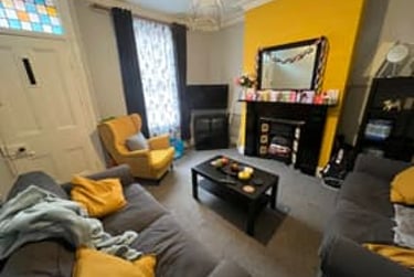 3 bed house, Welton Grove, Hyde Park, Leeds, LS61ES - Image 3