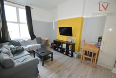 4 bed flat, Cardigan Road, Headingley, Leeds, LS63AG - Image 2