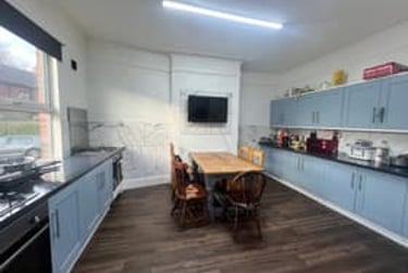 7 bed house, Headingley Avenue, Headingley, Leeds, LS63ER - Image 2