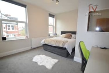 5 bed house, Lucas Place, Woodhouse, Leeds, LS62JB - Image 11