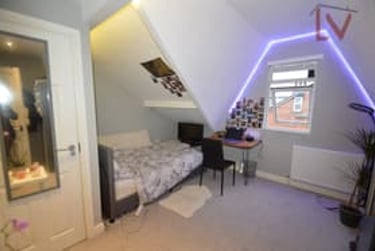 6 bed house, Hartley Crescent, Woodhouse, Leeds, LS62LL - Image 12