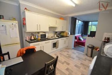 4 bed house, Becketts Park Drive, Headingley, Leeds, LS63PJ - Image 12