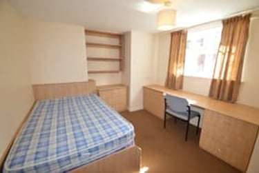 10 bed house, Estcourt Avenue, Headingley, Leeds, LS63ES - Image 12