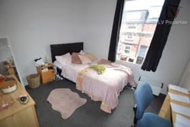 3 bed house, Welton Mount, Hyde Park, Leeds, LS61ET - Image 13