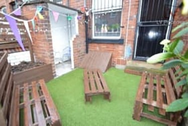 3 bed house, Welton Mount, Hyde Park, Leeds, LS61ET - Image 15