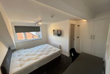 4 bed house, Burchett Terrace, Woodhouse, Leeds, LS62LR - Image 4