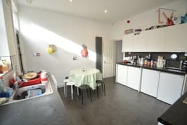 7 bed house, Hartley Avenue, Woodhouse, Leeds, LS62LW - Image 3