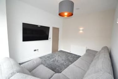 6 bed house, Royal Park Avenue, Hyde Park, Leeds, LS61EZ - Image 5