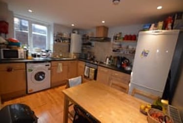 6 bed house, Burchett Terrace, Woodhouse, Leeds, LS62LR - Image 4