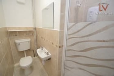 5 bed flat, Cardigan Road, Hyde Park, Leeds, LS61LU - Image 4