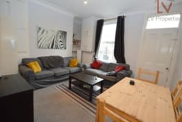 4 bed house, Ashville Terrace, Hyde Park, Leeds, LS61LZ - Image 5