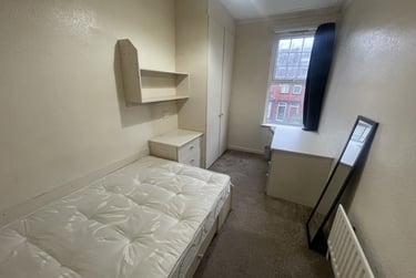 9 bed house, Estcourt Terrace, Headingley, Leeds, LS63EX - Image 6