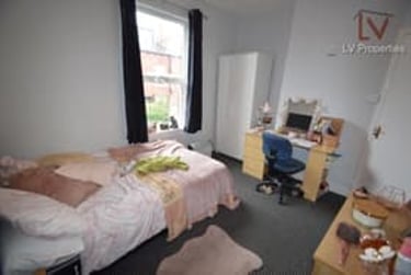 3 bed house, Welton Mount, Hyde Park, Leeds, LS61ET - Image 6