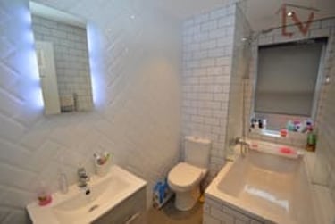 6 bed house, Hartley Crescent, Woodhouse, Leeds, LS62LL - Image 7