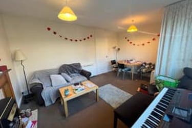 2 bed house, Queenswood Drive, Headingley, Leeds, LS63NG - Image 1