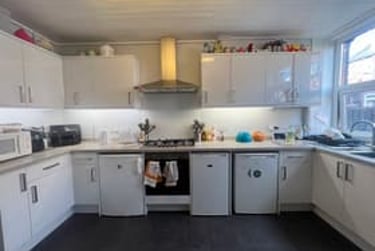 8 bed house, Estcourt Terrace, Headingley, Leeds, LS63EX - Image 7