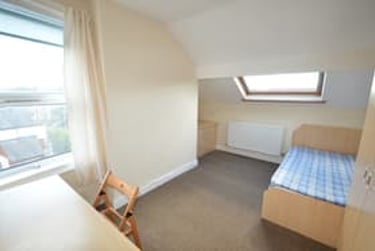 10 bed house, Estcourt Avenue, Headingley, Leeds, LS63ES - Image 7