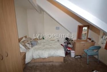 3 bed flat, Winston Gardens, Headingley, Leeds, LS63LA - Image 7