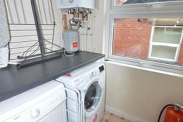 4 bed flat, Estcourt Avenue, Headingley, Leeds, LS63ES - Image 8