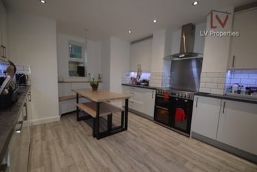 6 bed house, Hartley Avenue, Woodhouse, Leeds, LS62LP - Image 8