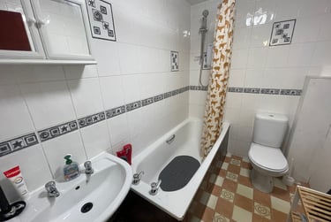 4 bed flat, Winston Gardens, Headingley, Leeds, LS63LA - Image 9