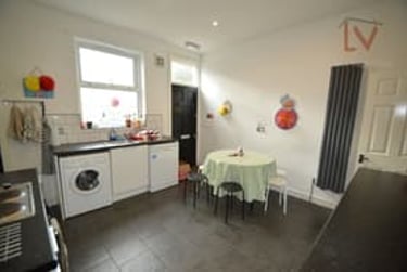 7 bed house, Hartley Avenue, Woodhouse, Leeds, LS62LW - Image 8