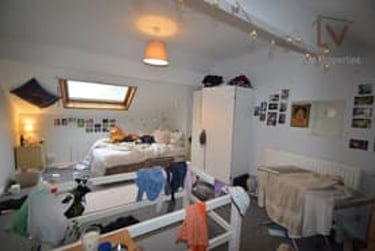 3 bed house, School View, Hyde Park, Leeds, LS61EN - Image 9