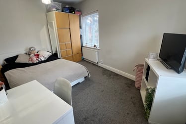 4 bed house, Woodside Place, Burley, Leeds, LS42QU - Image 9