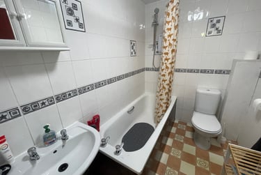 4 bed flat, Winston Gardens, Headingley, Leeds, LS63LA - Image 10