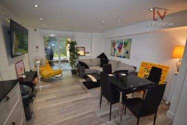2 bed house, Hartley Avenue, Woodhouse, Leeds, LS62LP - Image 9