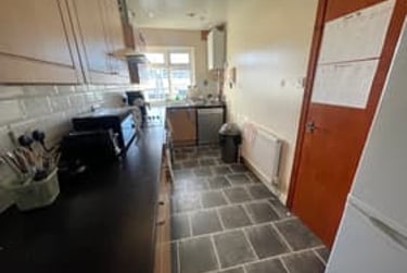 5 bed flat, Kirkstall Lane, Headingley, Leeds, LS63EJ - Image 10