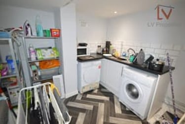 6 bed house, Estcourt Terrace, Headingley, Leeds, LS63EX - Image 10