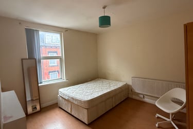 4 bed house, Welton Grove, Hyde Park, Leeds, LS61ES - Image 3