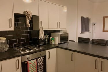 6 bed house, Berkeley Avenue, Longsight, Manchester, M145DN - Image 1