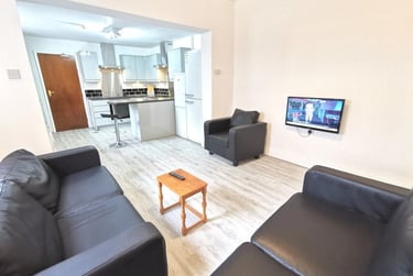 1 bed studio, Russell Terrace, City Centre, Leamington Spa, CV311EZ - Image 5