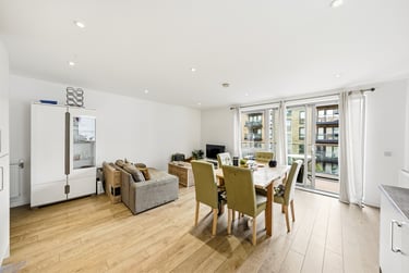 3 bed flat, Epstein Square, Poplar, London, E146FX - Image 4
