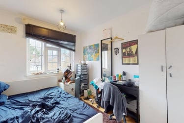 4 bed flat, Grundy Street, Poplar, London, E146DR - Image 2