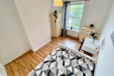 4 bed flat, Kennington Oval, Kennington, London, SE115TD - Image 2