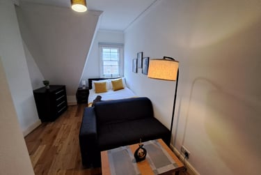 3 bed flat, Highbury Corner, Highbury / Islington, London, N51RA - Image 3