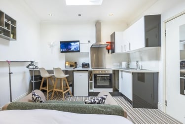 1 bed studio, Studd Street, Highbury / Islington, London, N10QJ - Image 3