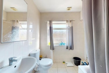 4 bed flat, Mile End Road, Stepney, London, E14LJ - Image 5