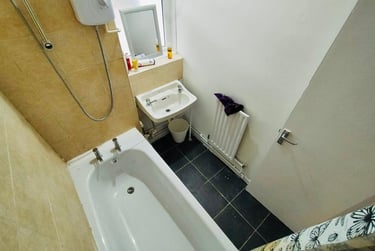 4 bed flat, Poplar High Street, Poplar, London, E140AW - Image 10