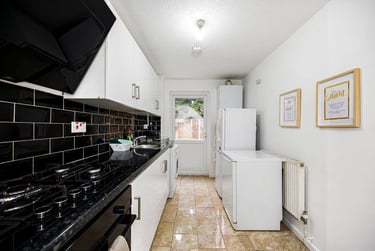5 bed house, Rectory Square, Stepney, London, E13NQ - Image 3