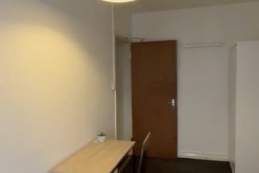 4 bed flat, Mile End Road, Stepney, London, E14LJ - Image 2