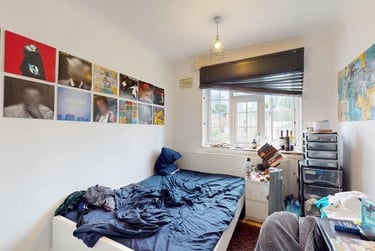 4 bed flat, Grundy Street, Poplar, London, E146DR - Image 1