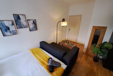 3 bed flat, Highbury Corner, Highbury / Islington, London, N51RA - Image 4