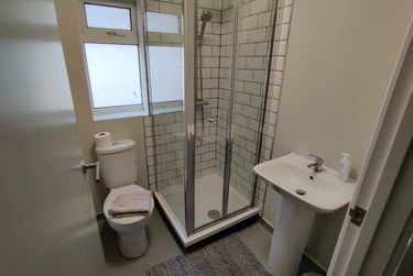 6 bed house, Wern Fawr Road, St Thomas, Swansea, SA18LL - Image 5